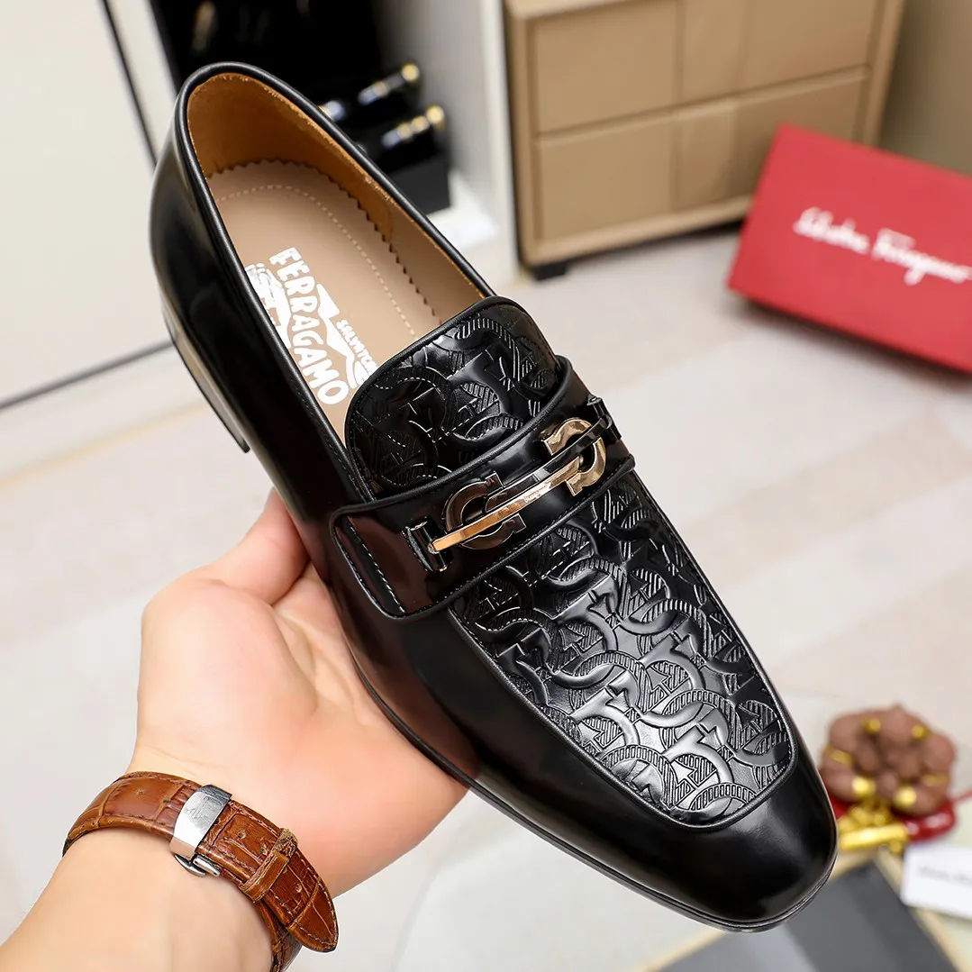 Men's shoes 💰600 🕷🕷🐂【Ferragamo】 Popular fashionable casual shoes🇨🇳Official website counter 1:1 production, original mold opening💯Good quality can be seen, imported high-end first-layer pebbled calfskin, water-dyed🐂leather lining🌿very clear texture, high-quality waterproof, non-slip and wear-resistant outsole🎋high quality and low price, truly handmade🍓, 2 colors available! Code number 38-44 (45. To be customized)